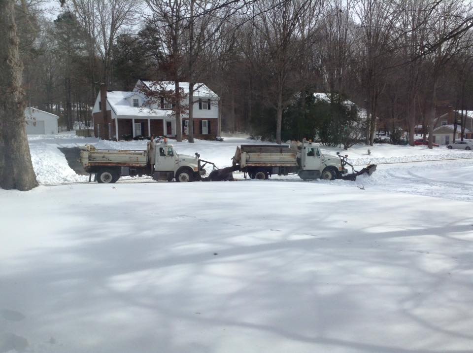 Snow plows stuck on one another in Richmond, VA during Winter Storm Jonas