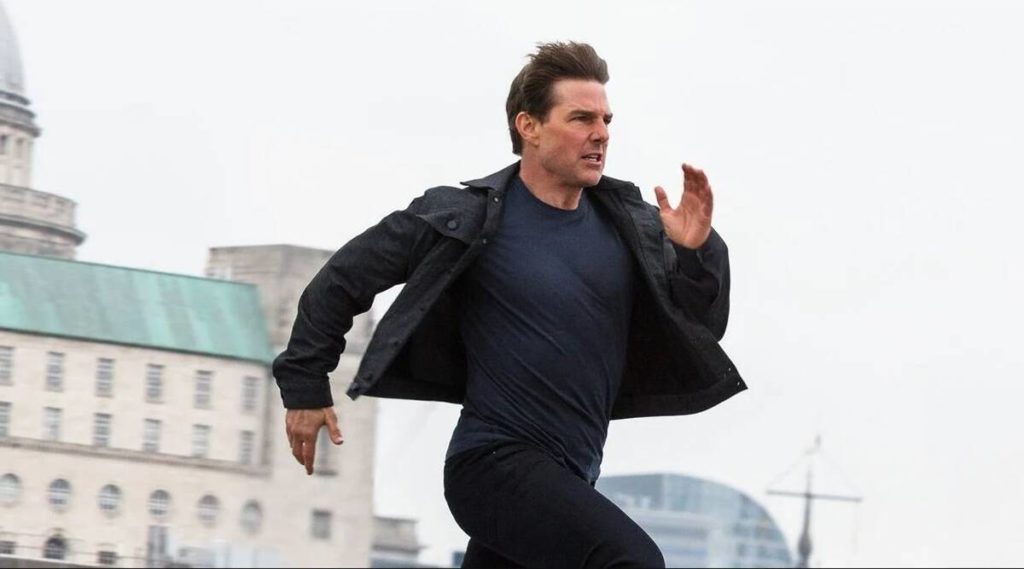 Tom Cruise runs in one of his many movies